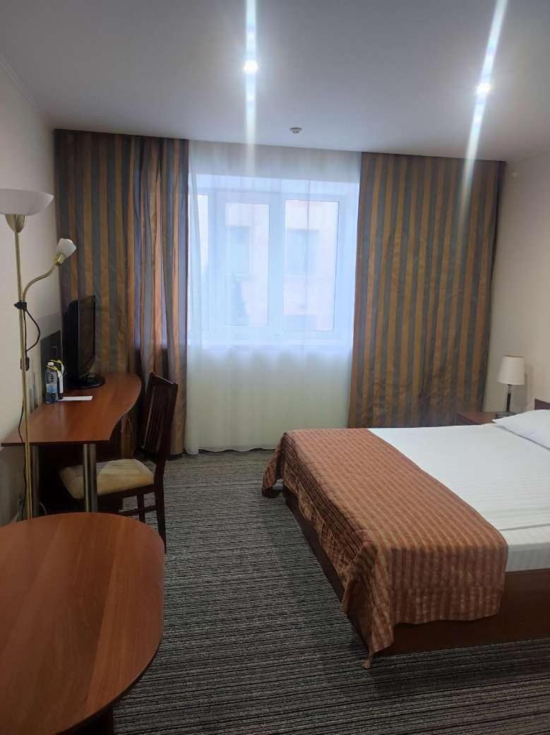 Optima Kropyvnytskyi Hotel エクステリア 写真