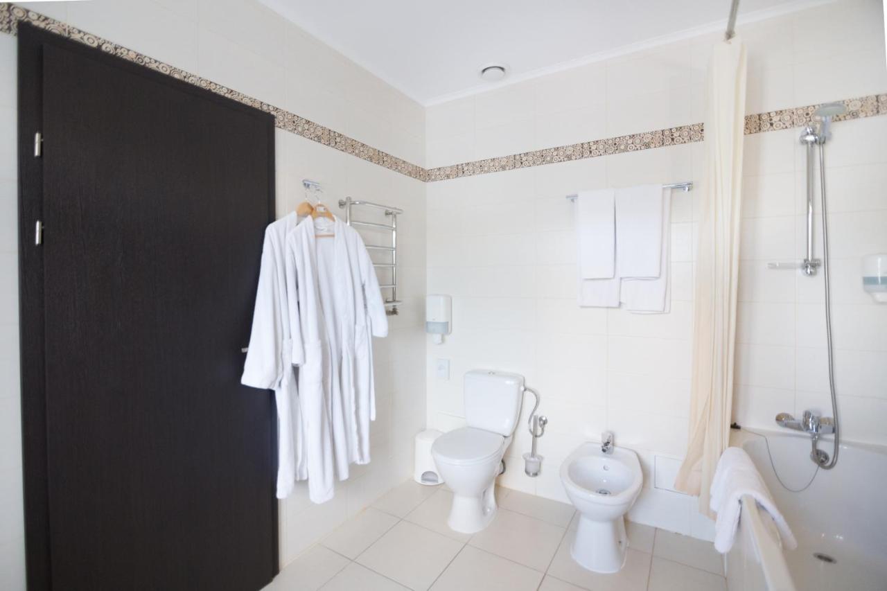 Optima Kropyvnytskyi Hotel エクステリア 写真