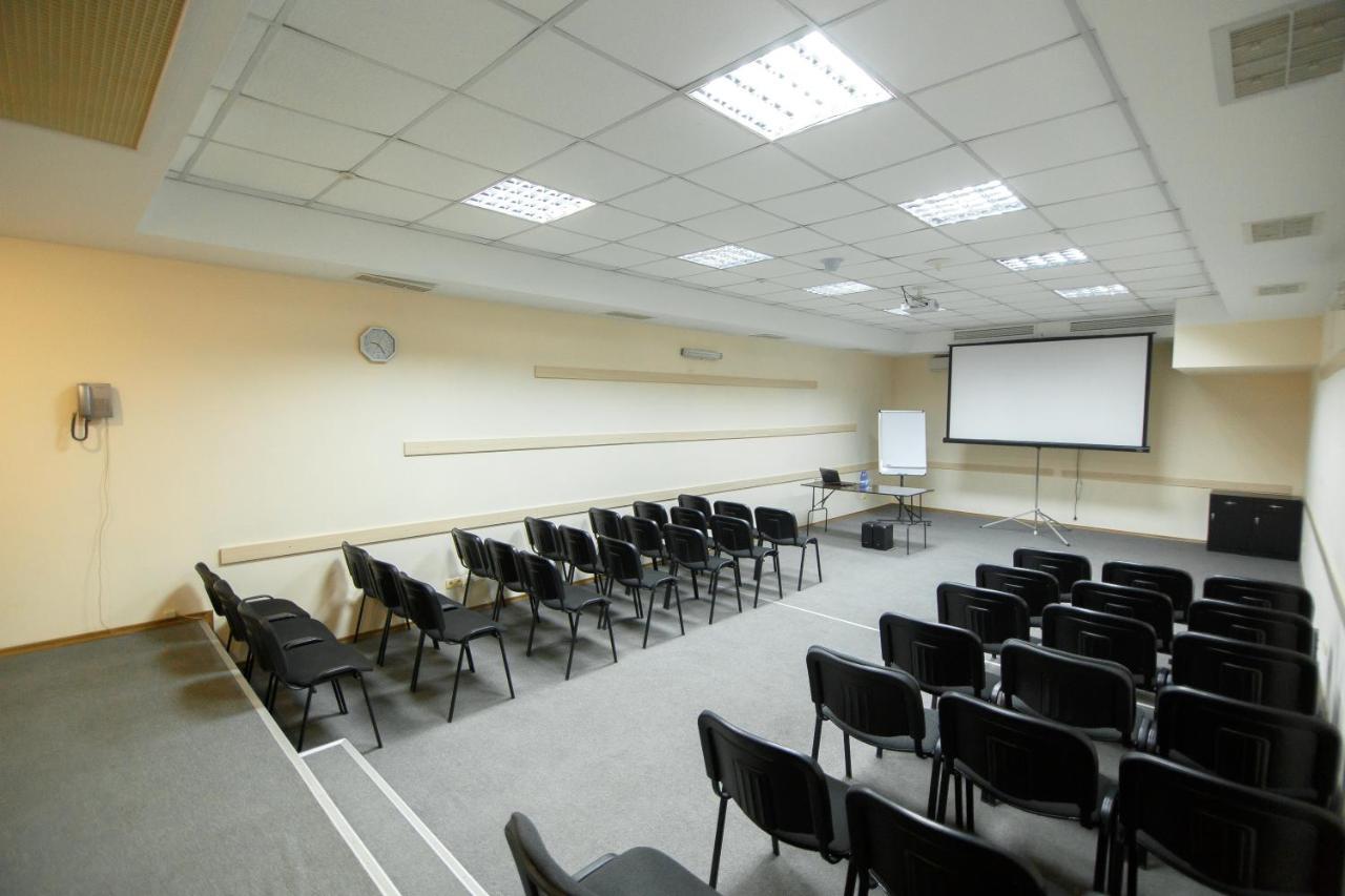 Optima Kropyvnytskyi Hotel エクステリア 写真
